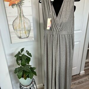 Dokotoo Gray Sleeveless Jumpsuit